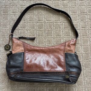 The Sak Kendra Two-Tone Hobo Brown Leather Purse Shoulder Bag Zip Up Casual Boho